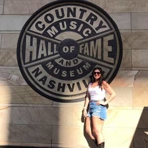 Meet your Posher, Sam